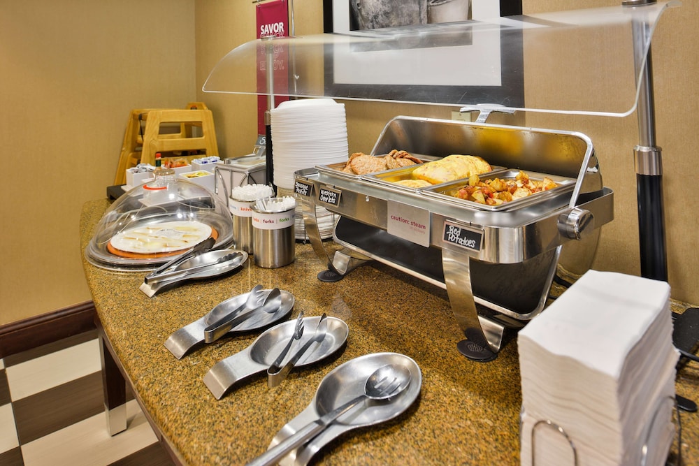 Hampton Inn Statesville - photo 52