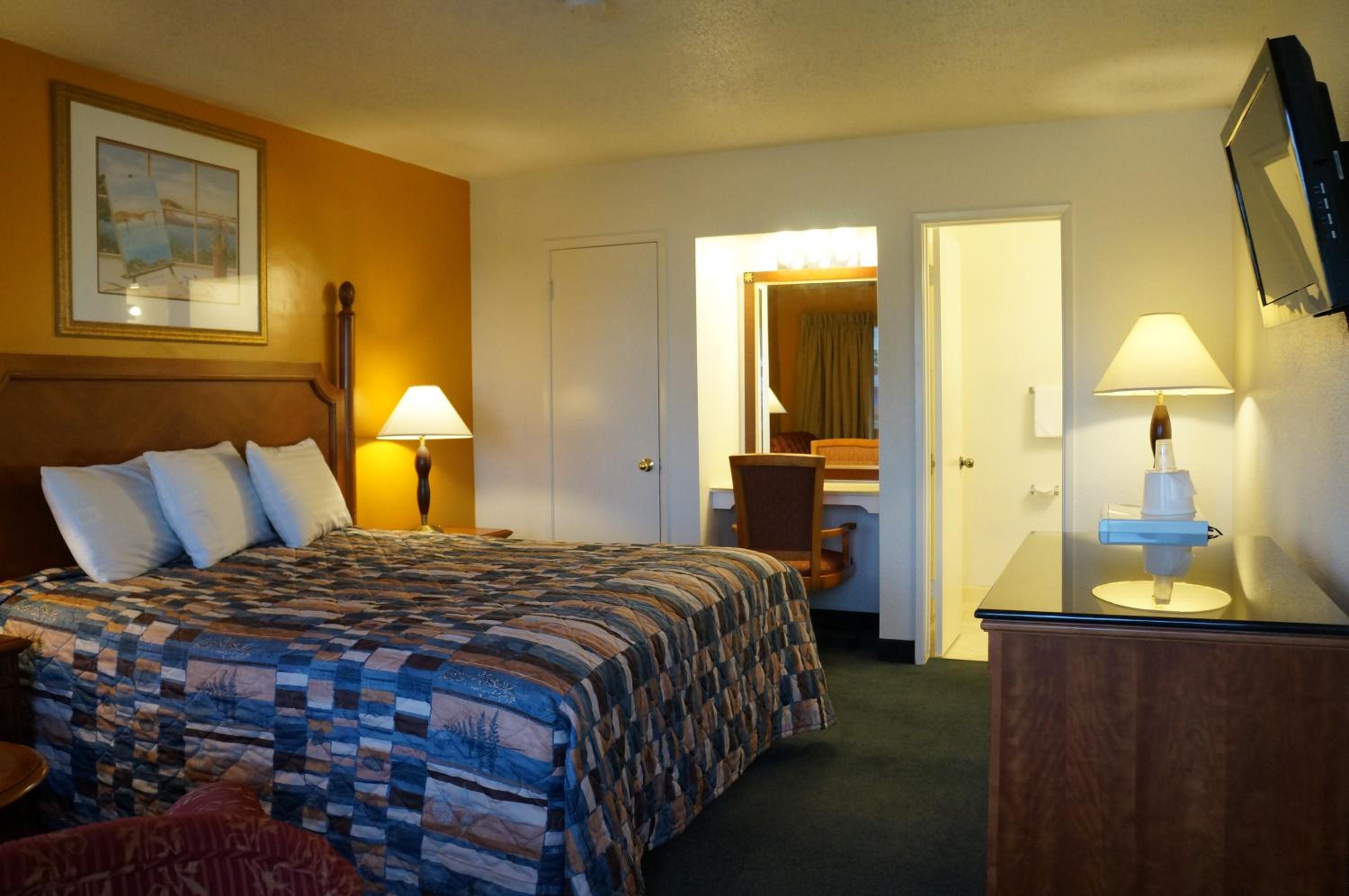 Classic Inn Red Bluff - photo 14