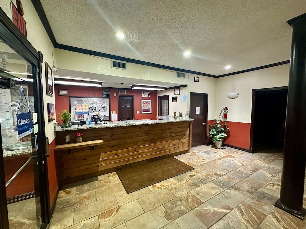 Super 8 by Wyndham Athens TX - photo 23