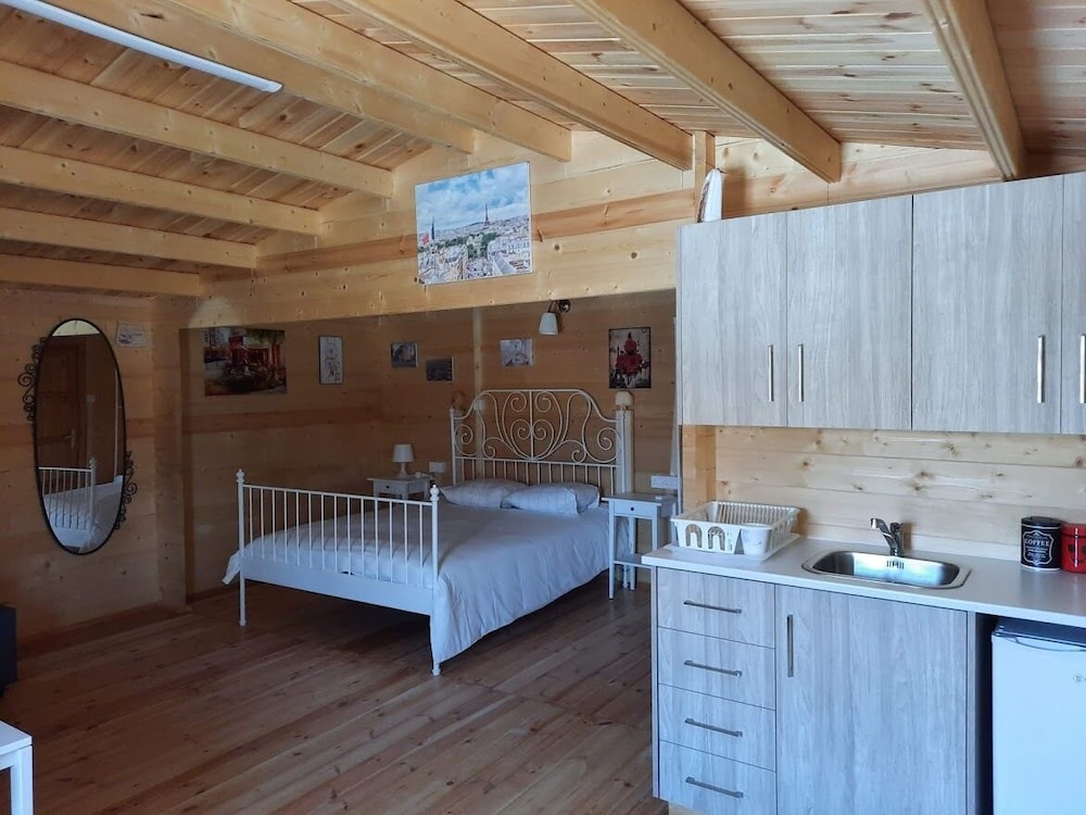Cyprus Glamping Park — Kofinou