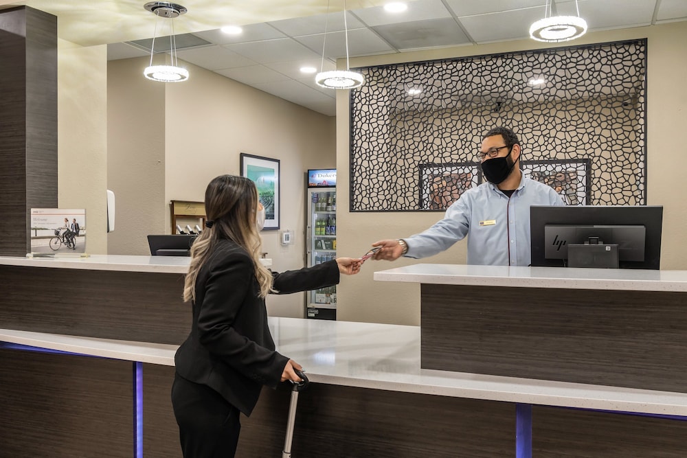 Candlewood Suites Portland Airport by IHG - photo 64