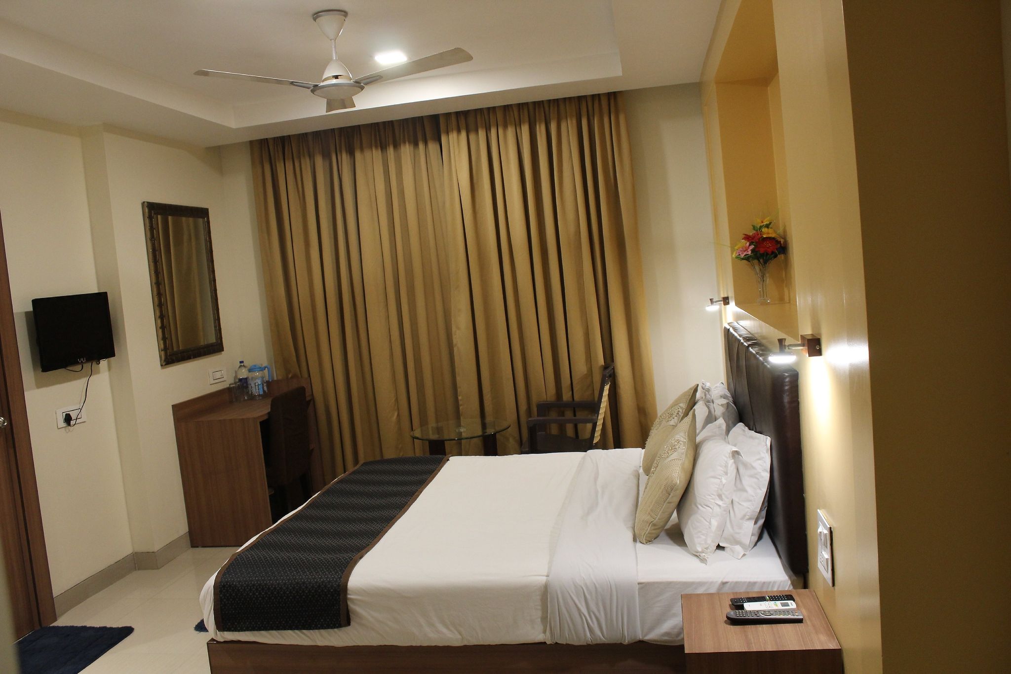 Hotel Blue Lagoon in Daman, India