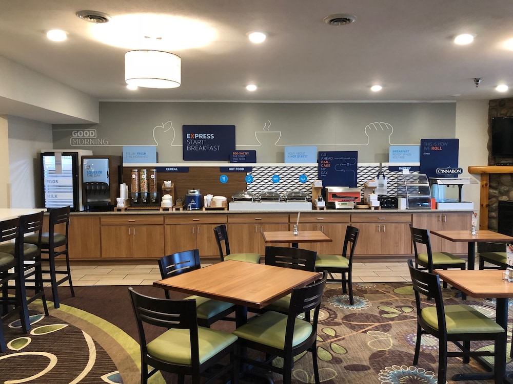 Holiday Inn Express Munising Lakeview by IHG - photo 31