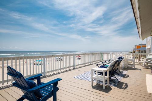 Just Beachy by Oak Island Accommodations - photo 32