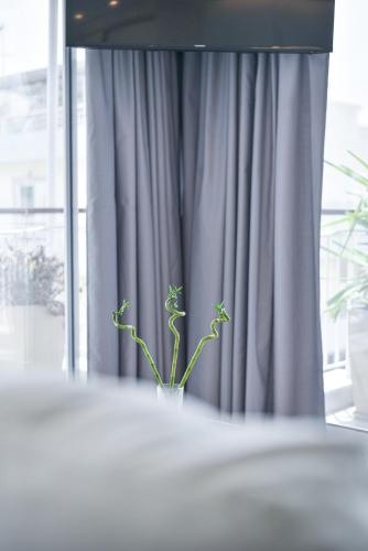 Glassy Apartment — 4-Star Luxury Hotel in Athens, Greece
