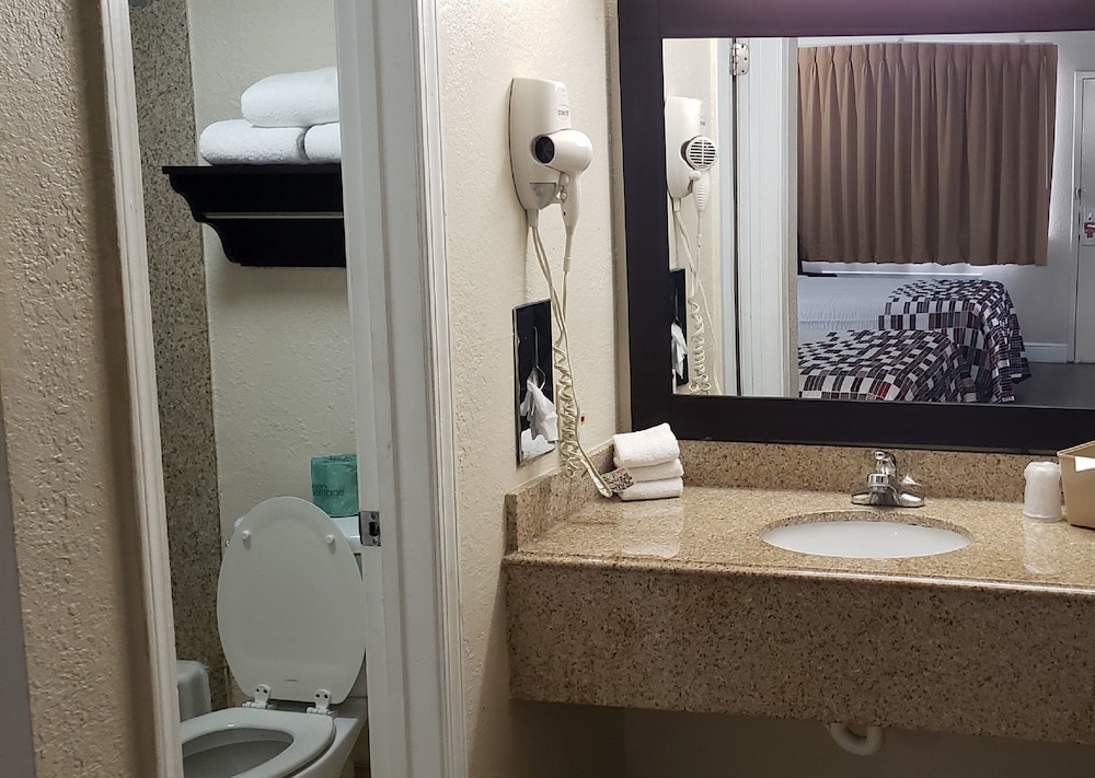 Red Roof Inn Kenner New Orleans Airport NE - photo 13