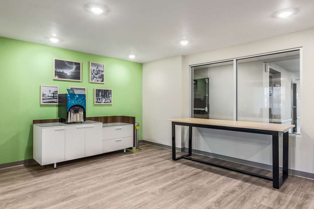 WoodSpring Suites Indianapolis Castleton - photo 11