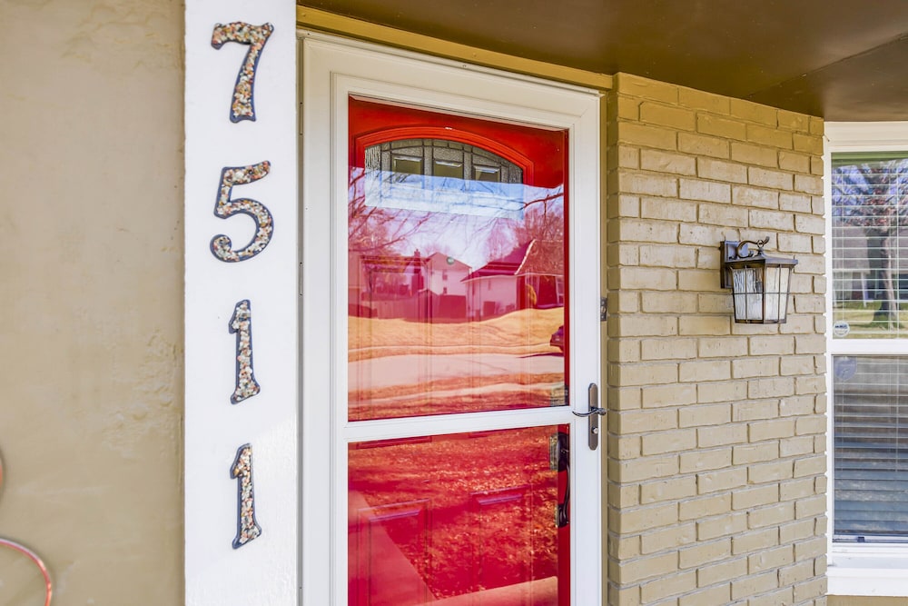 Becky & Marvels 420 Stay - photo 13