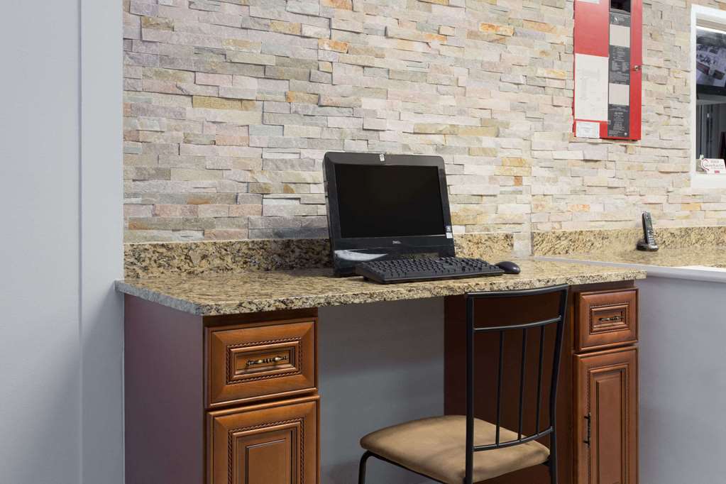 Knights Inn Plant City - photo 15