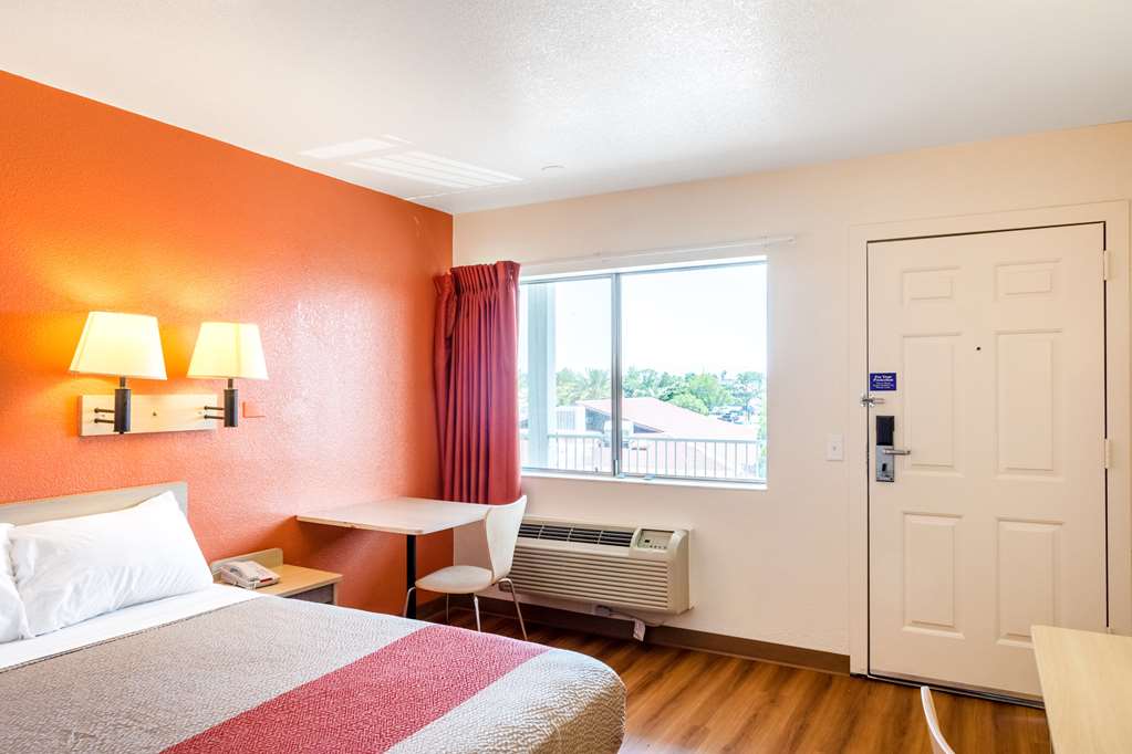 Motel 6 Redding CA Central - photo 14