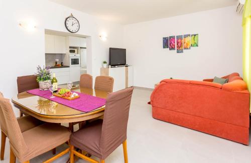 Villa Silvana — 4-Star Luxury Hotel in Omis, Croatia