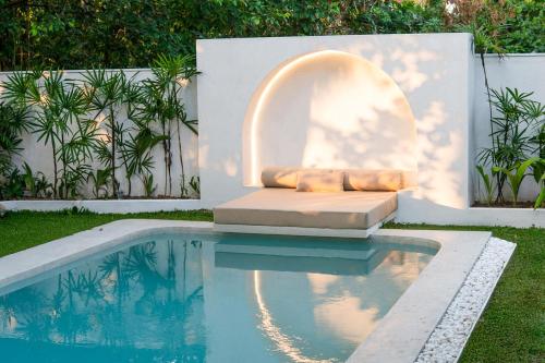 Brisa Ahangama Stunning 4BR Private villa with pool & office room — 4-Star Luxury Hotel in Weligama, Sri Lanka