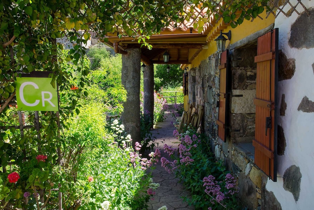 Casa Rural Cottage Bentayga — 4-Star Luxury Hotel in Tejeda, Spain