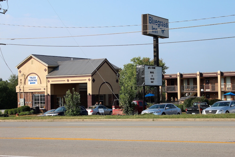 Bluegrass Inn - photo 42
