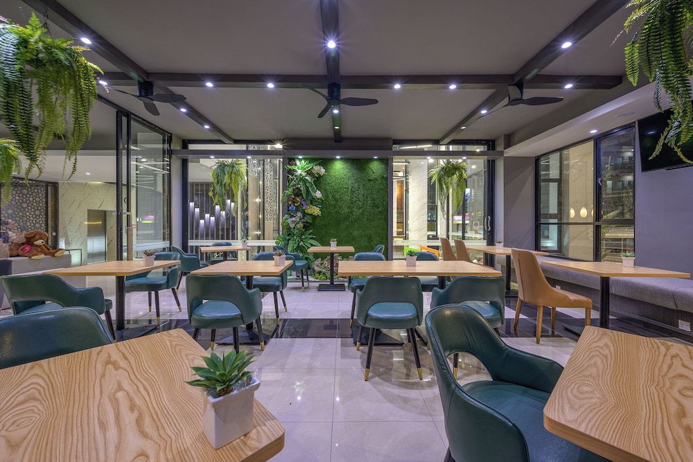 מזון ומשקאות