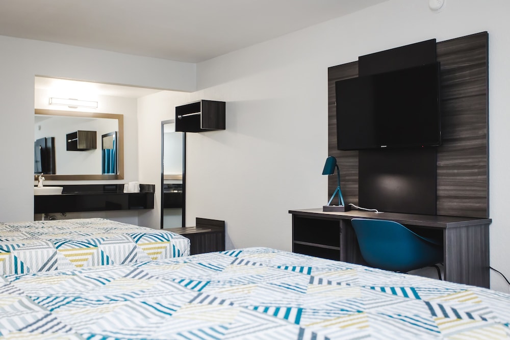 Studio 6 Houston TX Medical Center NRG Stadium - photo 3