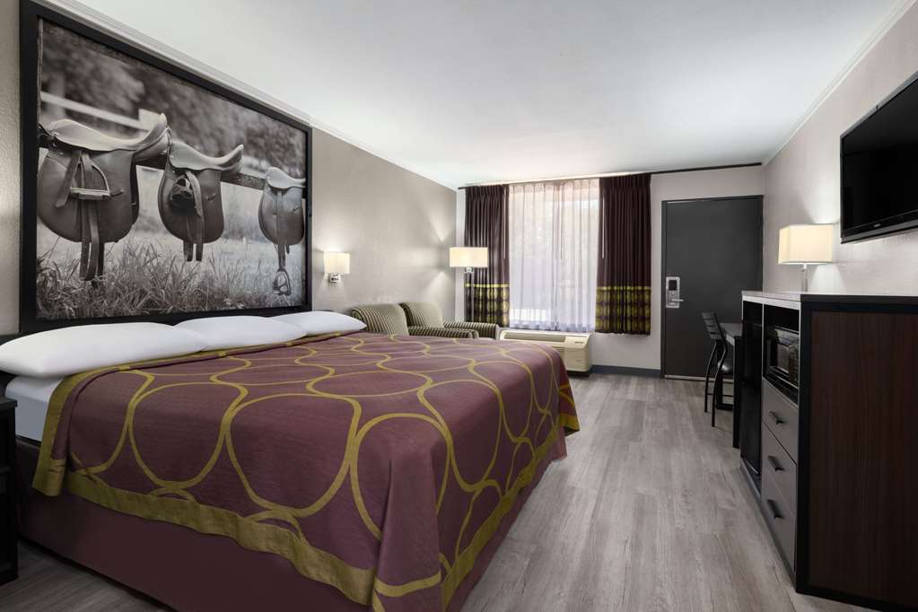 Super 8 by Wyndham Longview North - photo 10