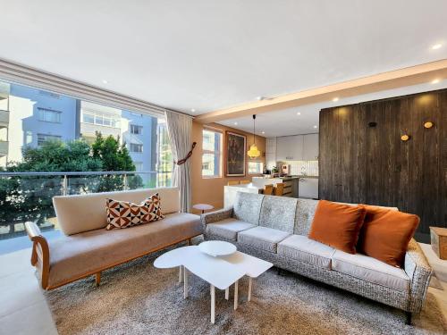 Sea Point 2 Bed Designer Pad with Rooftop Pool