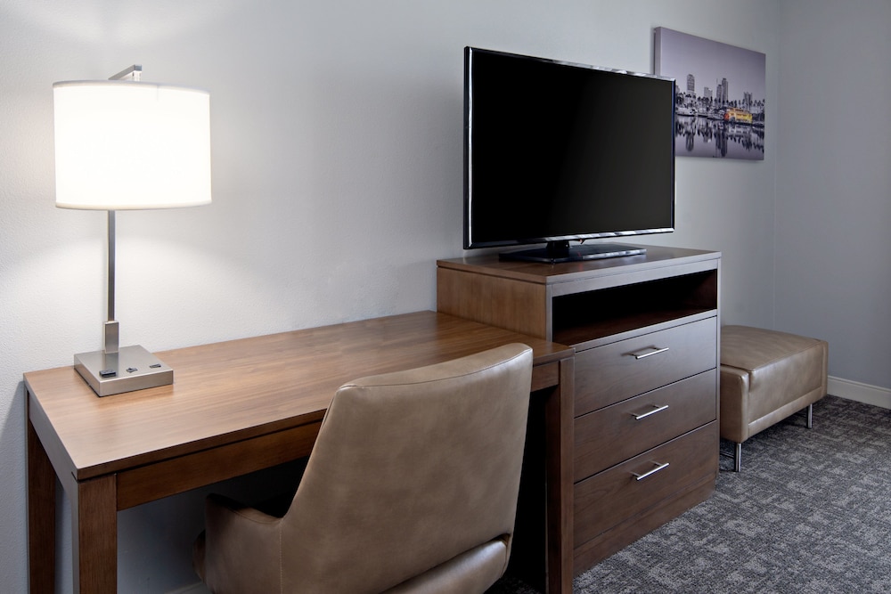 Staybridge Suites Long Beach Airport by IHG - photo 10
