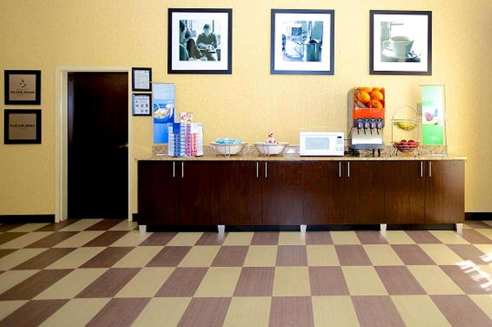 Hampton Inn Atlanta Douglasville - photo 19