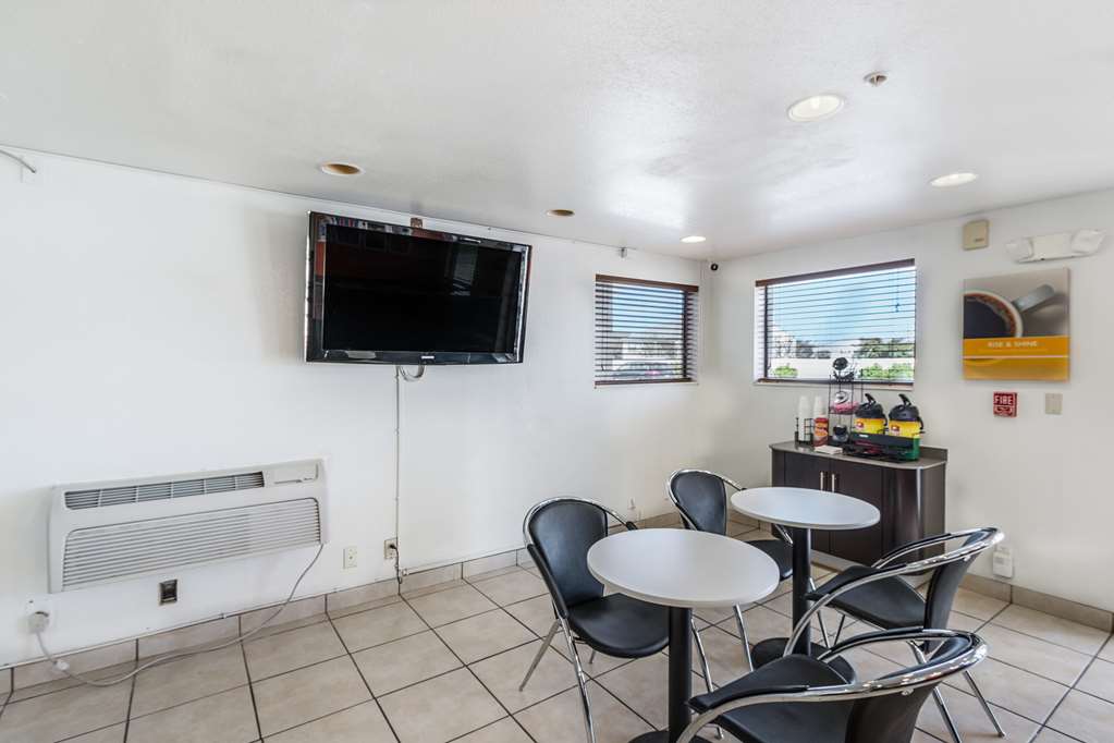 Motel 6 San Marcos TX North - photo 22