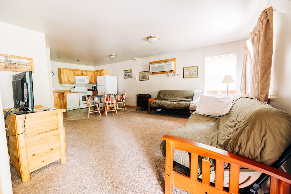 Lakeside Resort and Motel - photo 28