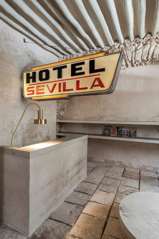 Hotel Sevilla — Merida — photo 2