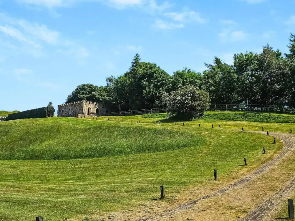 The Water Castle — 4-Star Luxury Hotel in Stocksfield, United Kingdom