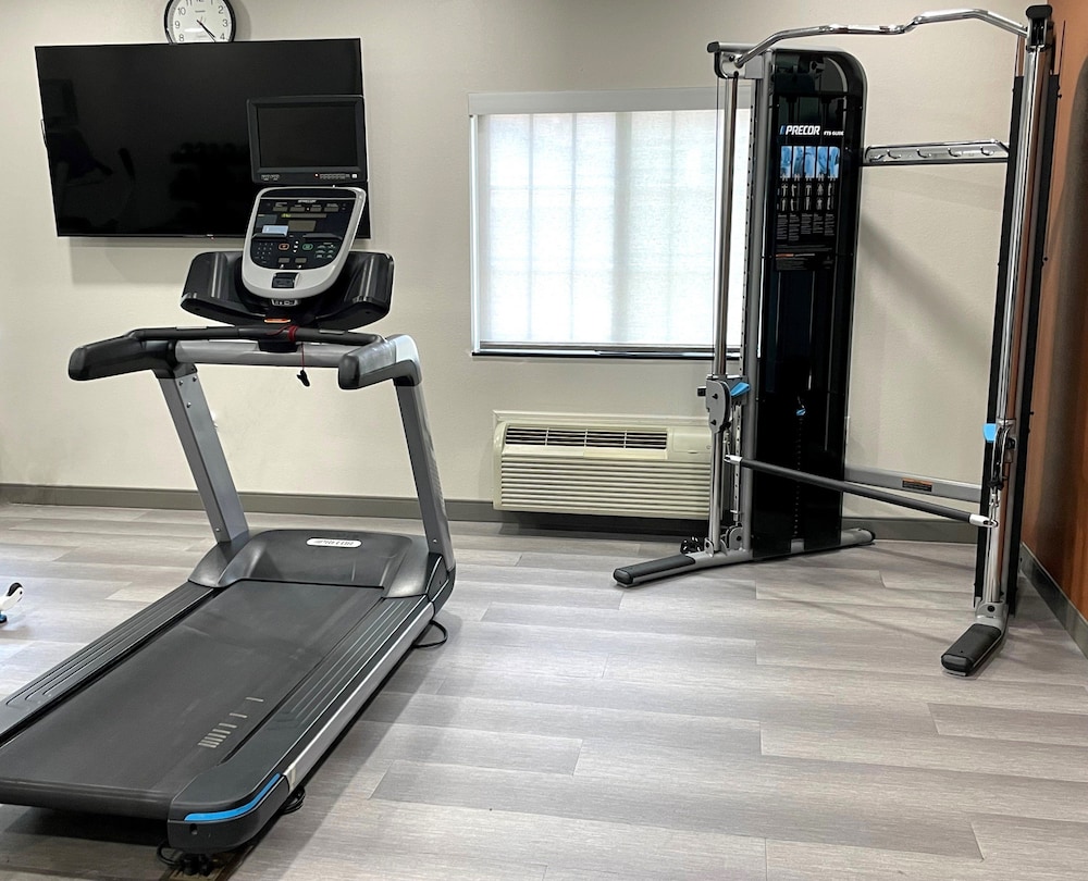 Candlewood Suites Tuscaloosa by IHG - photo 53