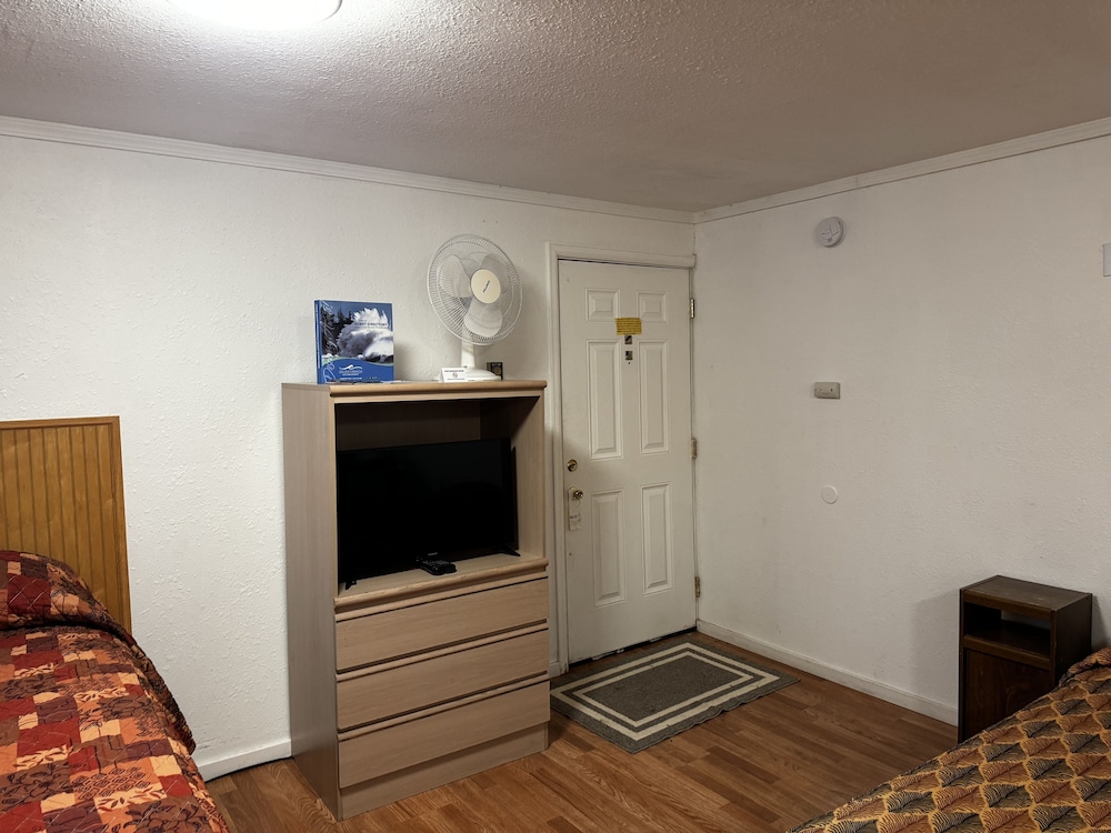 Heidis Inn Ilwaco - photo 23