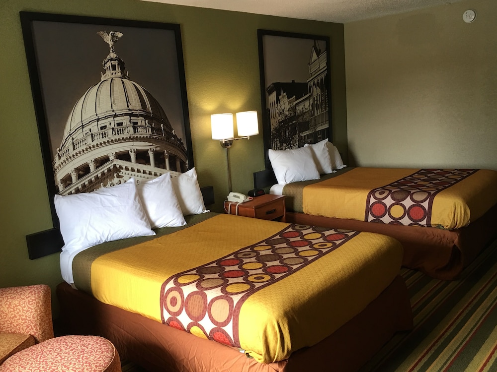 Super 8 by Wyndham Meridian - photo 9