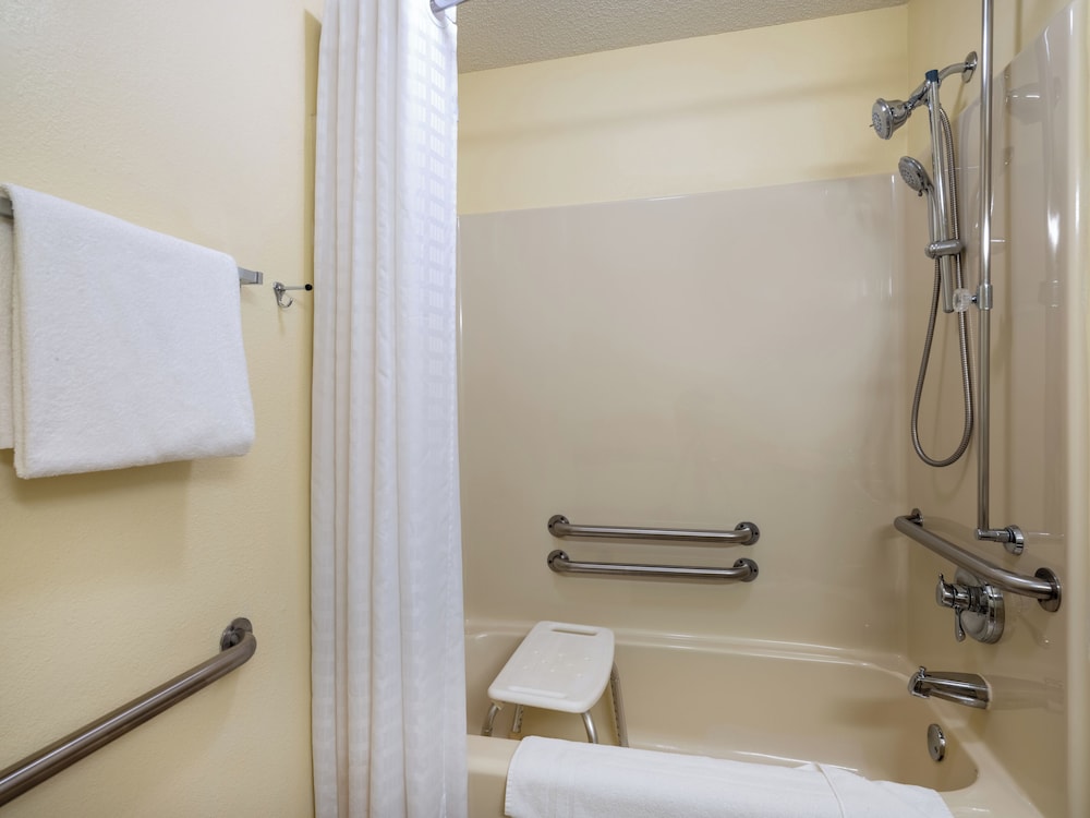 Country Inn of Two Harbors - photo 7