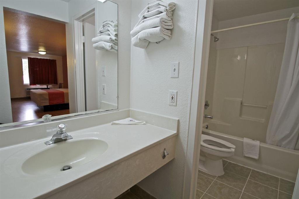 Motel 6 Raleigh NC Cary - photo 14