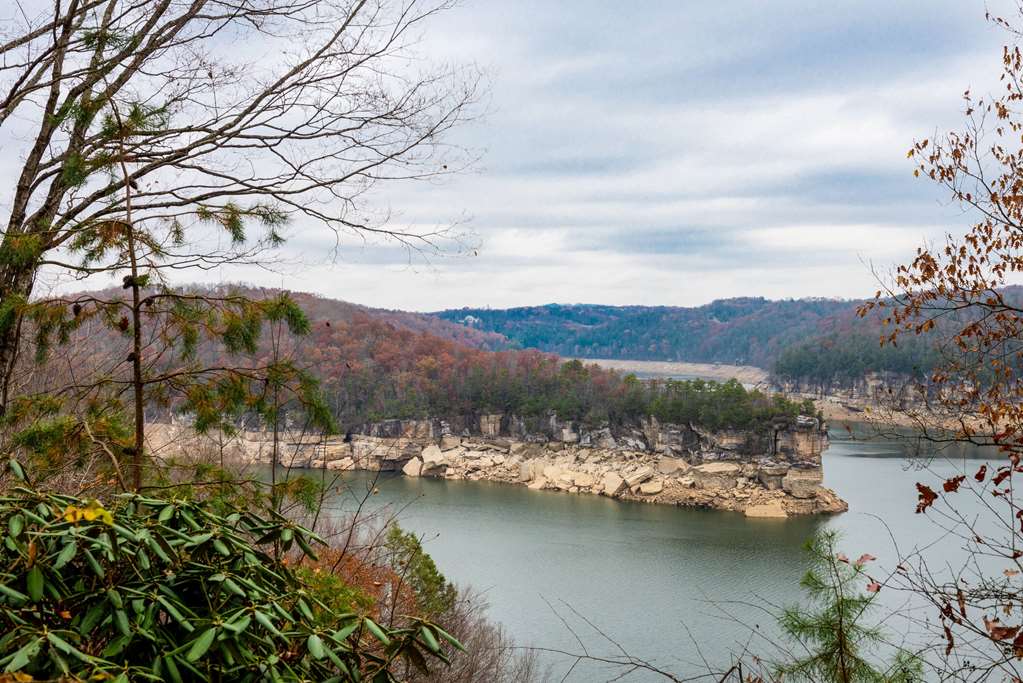 La Quinta Inn & Suites Summersville New River National Park - photo 27