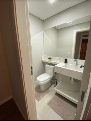 Duplex com laser privativo piscina sala de jogos área de churrasqueira