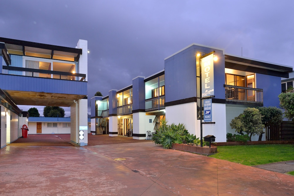 Waikanae Beach Motel in Gisborne, New Zealand