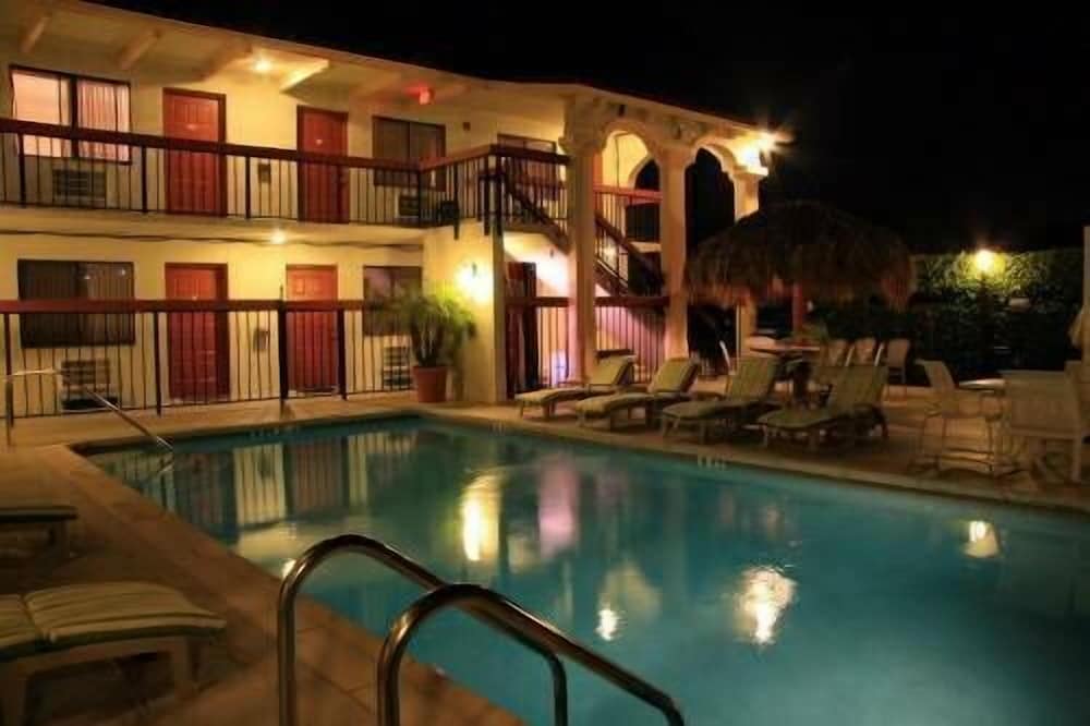 Palm Breeze Hotel - photo 33