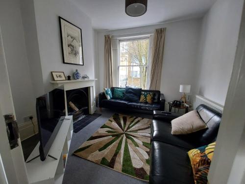 Large Serene Victorian Abode in Central London — 4-Star Luxury Hotel in London, United Kingdom