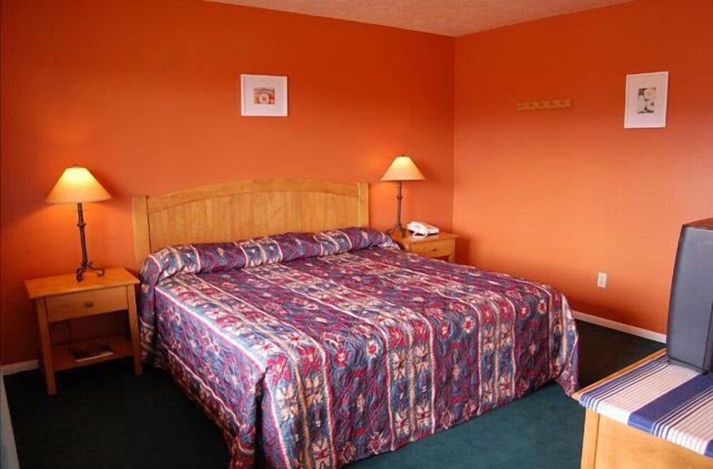 The Rim Rock Inn - photo 2