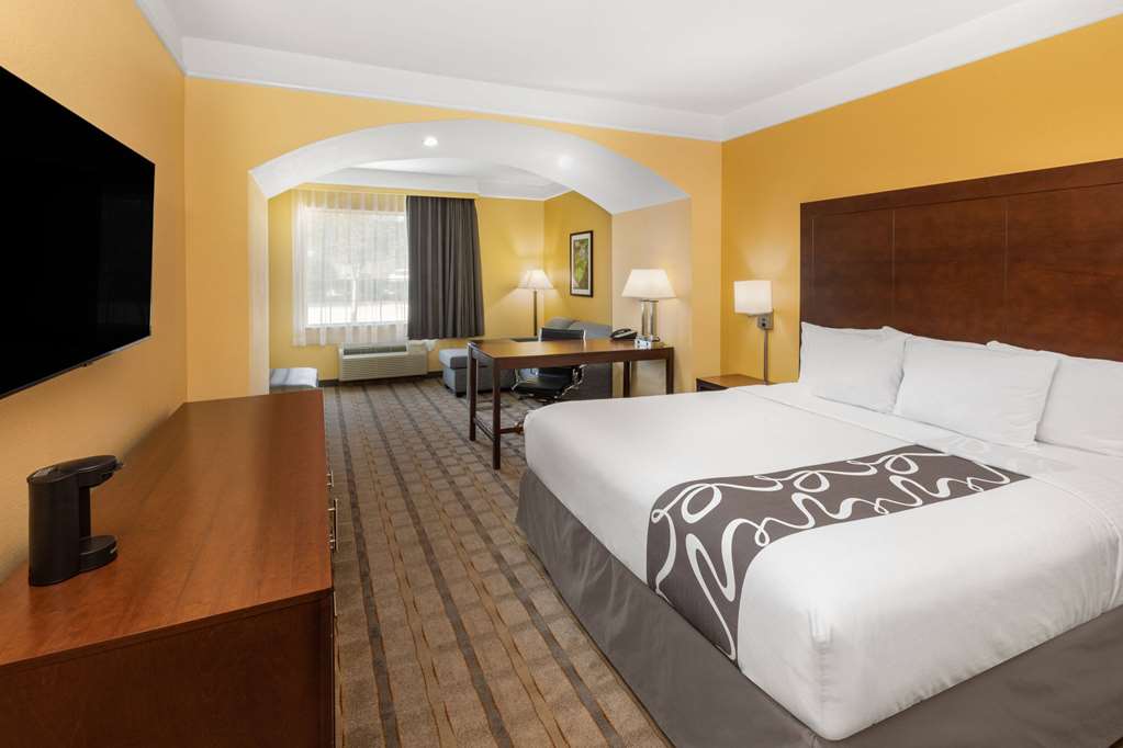 La Quinta Inn & Suites by Wyndham Houston NW Beltway8 WestRD - photo 22
