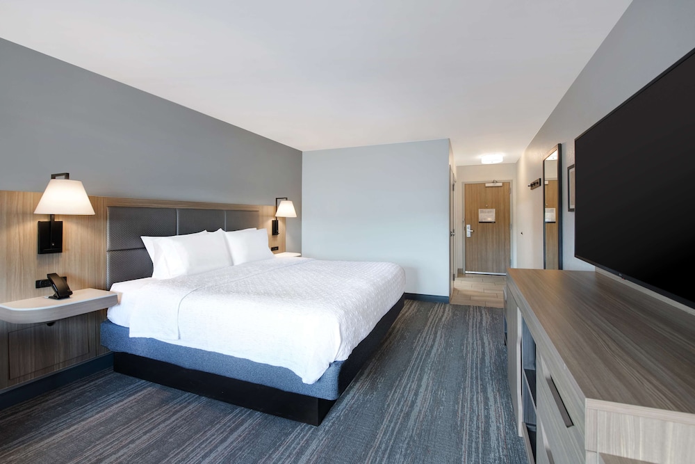 Hampton Inn Easley - photo 12