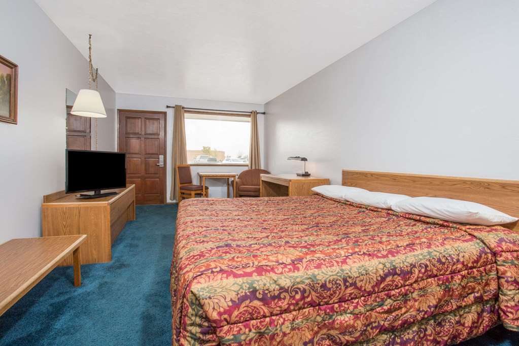 Knights Inn Boardman - photo 5