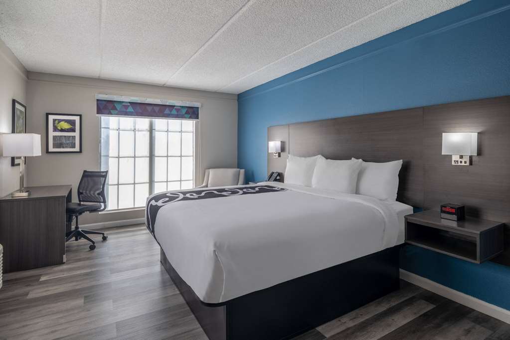 La Quinta Inn by Wyndham Sacramento North - photo 13