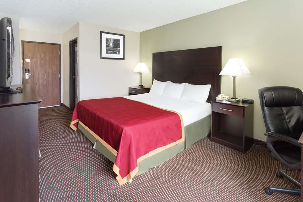 Baymont by Wyndham Beloit - photo 21