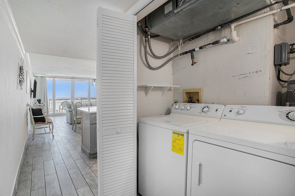 1402 Waters Edge Resort 2 Bedroom Condo by RedAwning - photo 23