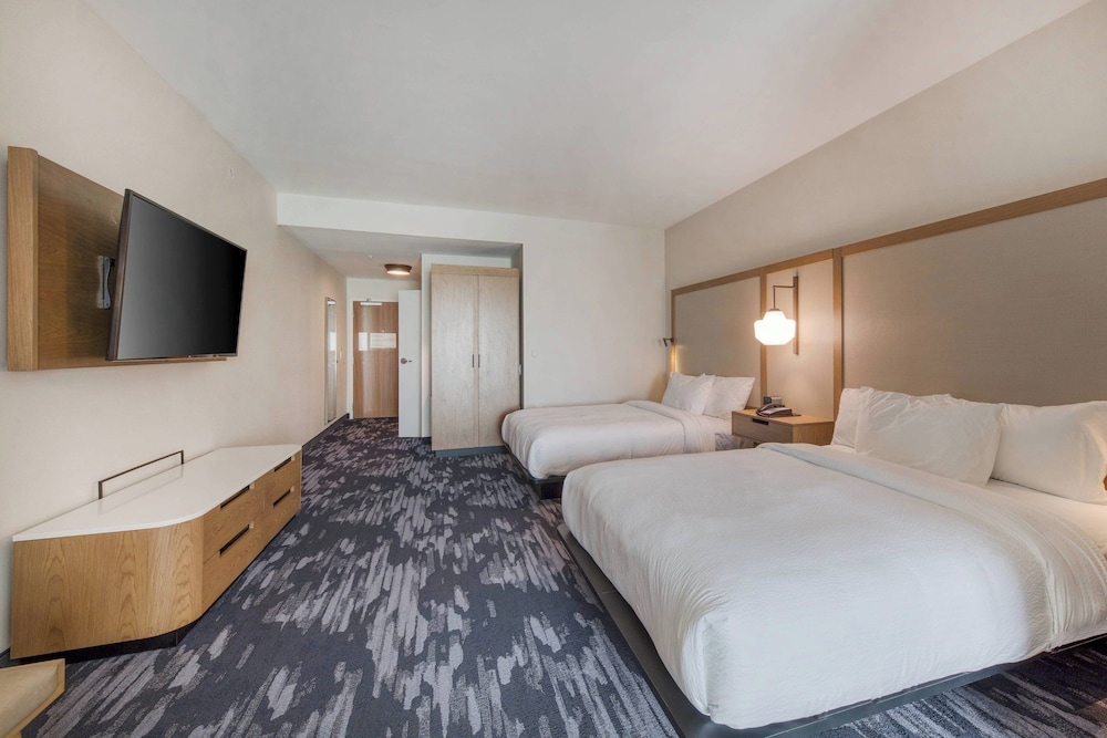 Fairfield Inn & Suites by Marriott Charlotte Belmont - photo 16