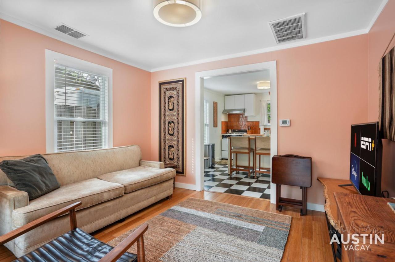Walk to Lady Bird Lake from Perfectly Quaint Home — 4-Star Luxury Hotel in Austin, United States
