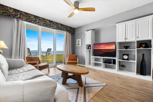 Newly Refurbished 7th floor Oceanfront 1 BR at the Wyndham Ocean Walk — 4-Star Luxury Hotel in Daytona Beach, United States