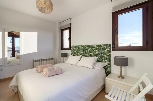 Beautiful Duplex City Center. Parking by the house — 4-Star Luxury Hotel in Granada, Spain