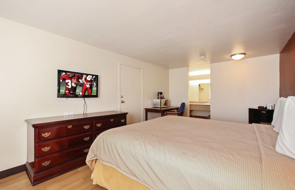 Red Roof Inn Lompoc - photo 7